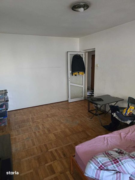 Vanzare apartament 3 camere Blv Basarabia Vanzare apartament 3 camere Blv Basarabia