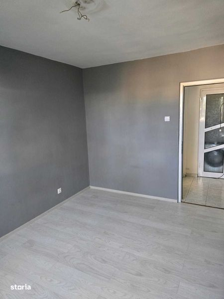 Vanzare apartament 3 camere Blv Basarabia Vanzare apartament 3 camere Blv Basarabia