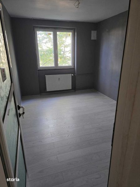 Vanzare apartament 3 camere Blv Basarabia Vanzare apartament 3 camere Blv Basarabia