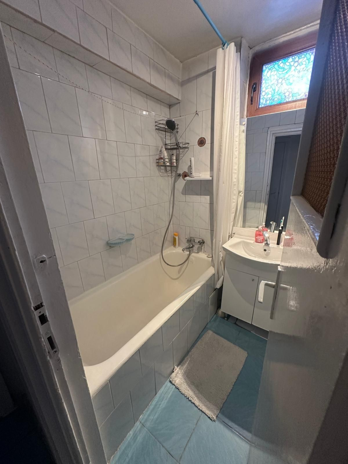 vand apartament cu 3 camere zona giulesti vand apartament cu 3 camere zona giulesti