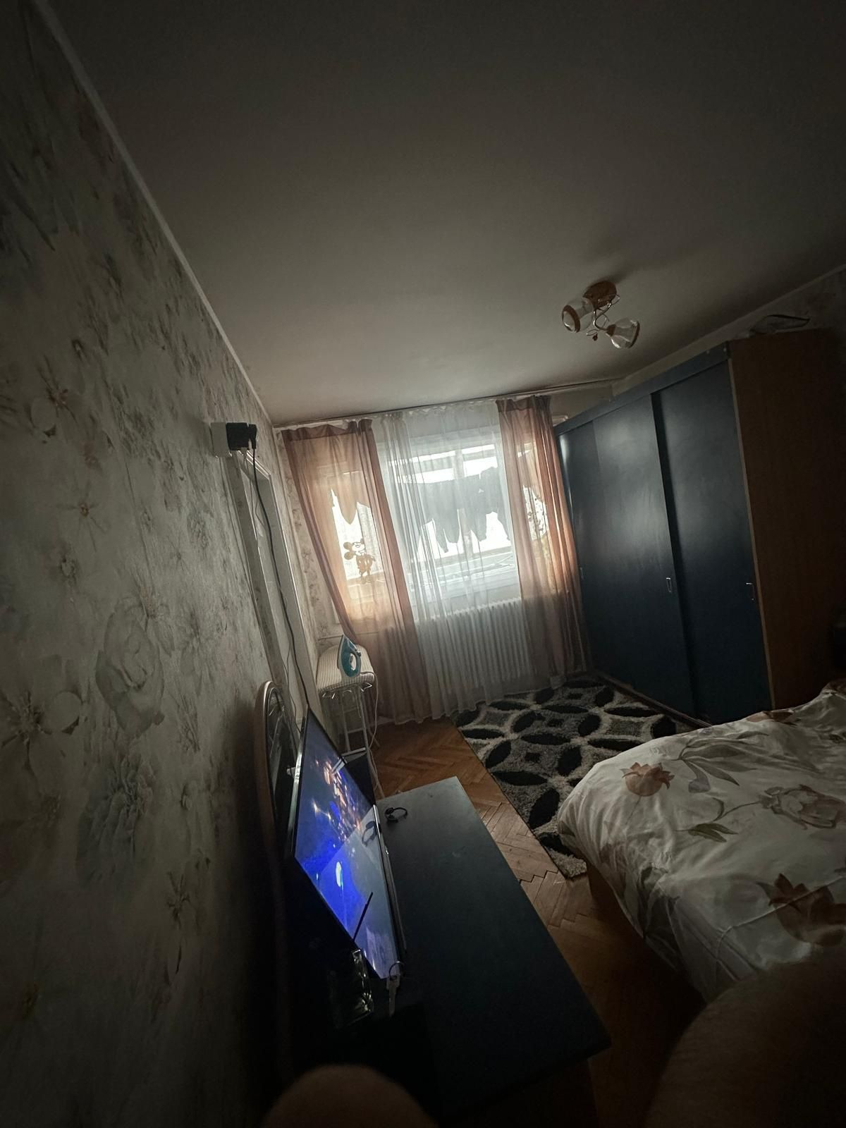 vand apartament cu 3 camere zona giulesti vand apartament cu 3 camere zona giulesti