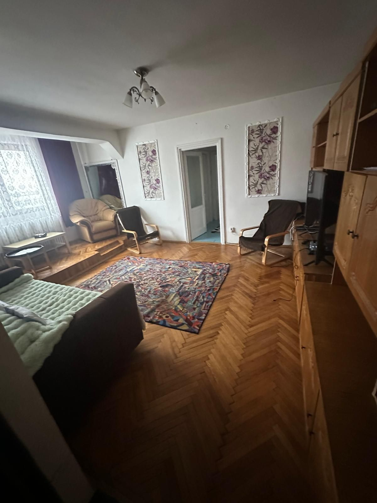 vand apartament cu 3 camere zona giulesti vand apartament cu 3 camere zona giulesti