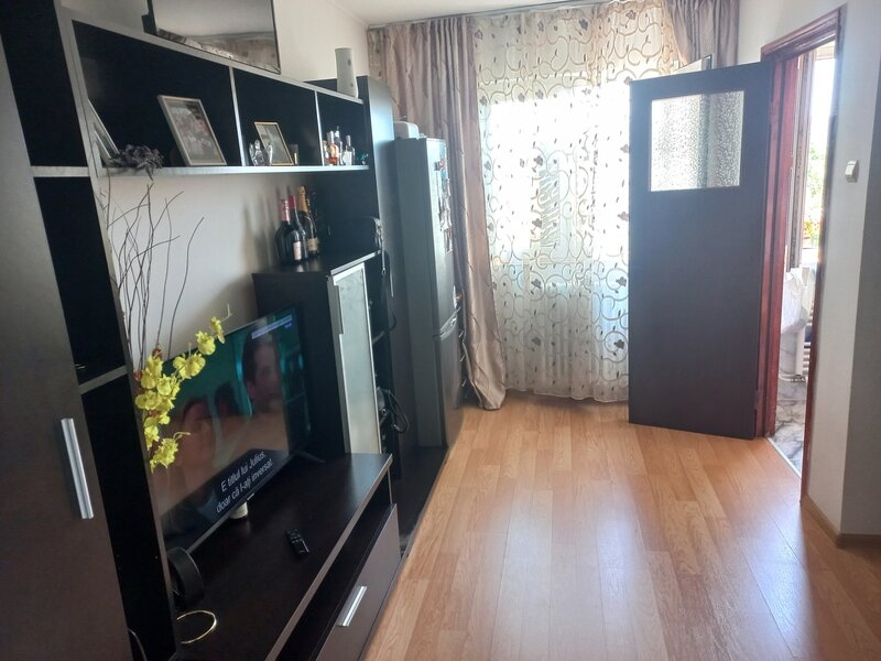 Vand schimb garsoniera cf 2 zona Titan Auchan Vand schimb garsoniera cf 2 zona Titan Auchan