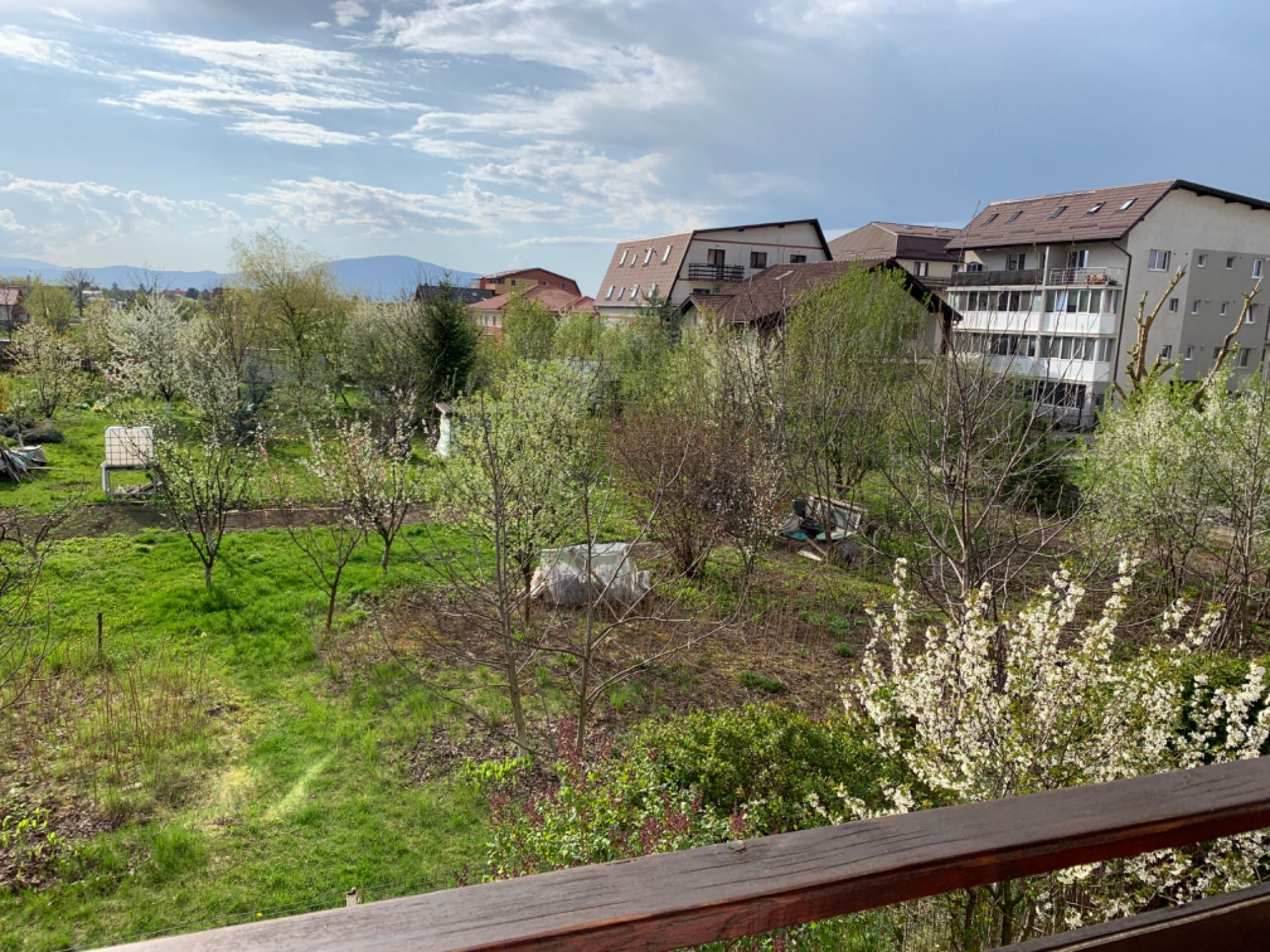 Proprietar vand urgentCoresiap 2 camere58mpcurteparcareboxa2012 Proprietar vand urgentCoresiap 2 camere58mpcurteparcareboxa2012