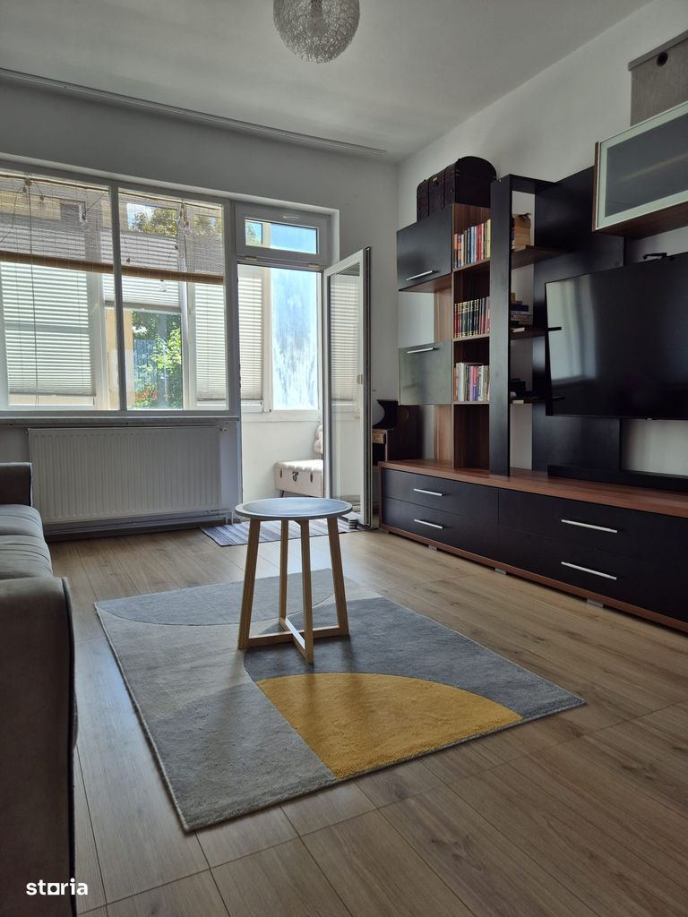 Apartament decomandat cu 2 camere si balcon in bloc reabilitat Tractorul Apartament decomandat cu 2 camere si balcon in bloc reabilitat Tractorul