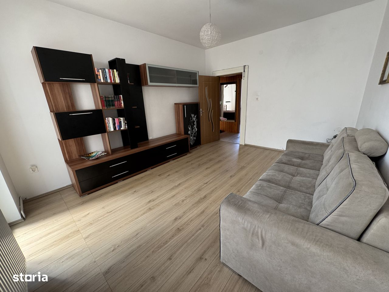 Apartament decomandat cu 2 camere si balcon in bloc reabilitat Tractorul Apartament decomandat cu 2 camere si balcon in bloc reabilitat Tractorul