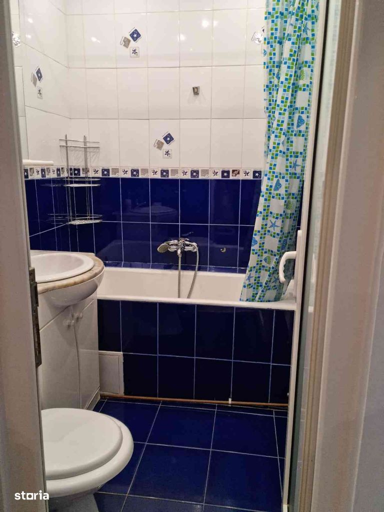 proprietar vand apartament 3 camere semidecomandat mobilat utilat proprietar vand apartament 3 camere semidecomandat mobilat utilat