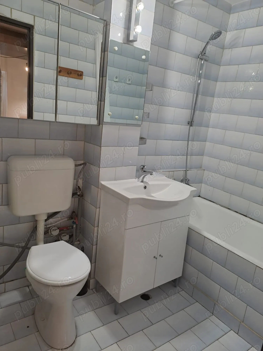 Proprietar inchiriez garsoniera langa Mall Vitan Proprietar inchiriez garsoniera langa Mall Vitan