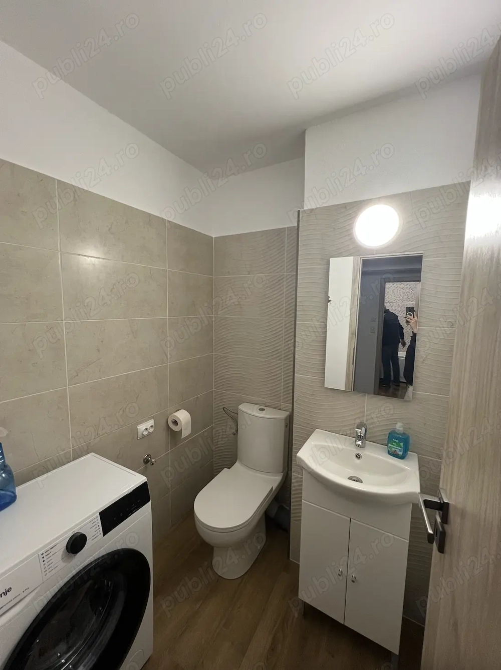 Apartament 3 camere 2 bai decomandat de vanzare Zona Bucovinei Apartament 3 camere 2 bai decomandat de vanzare Zona Bucovinei