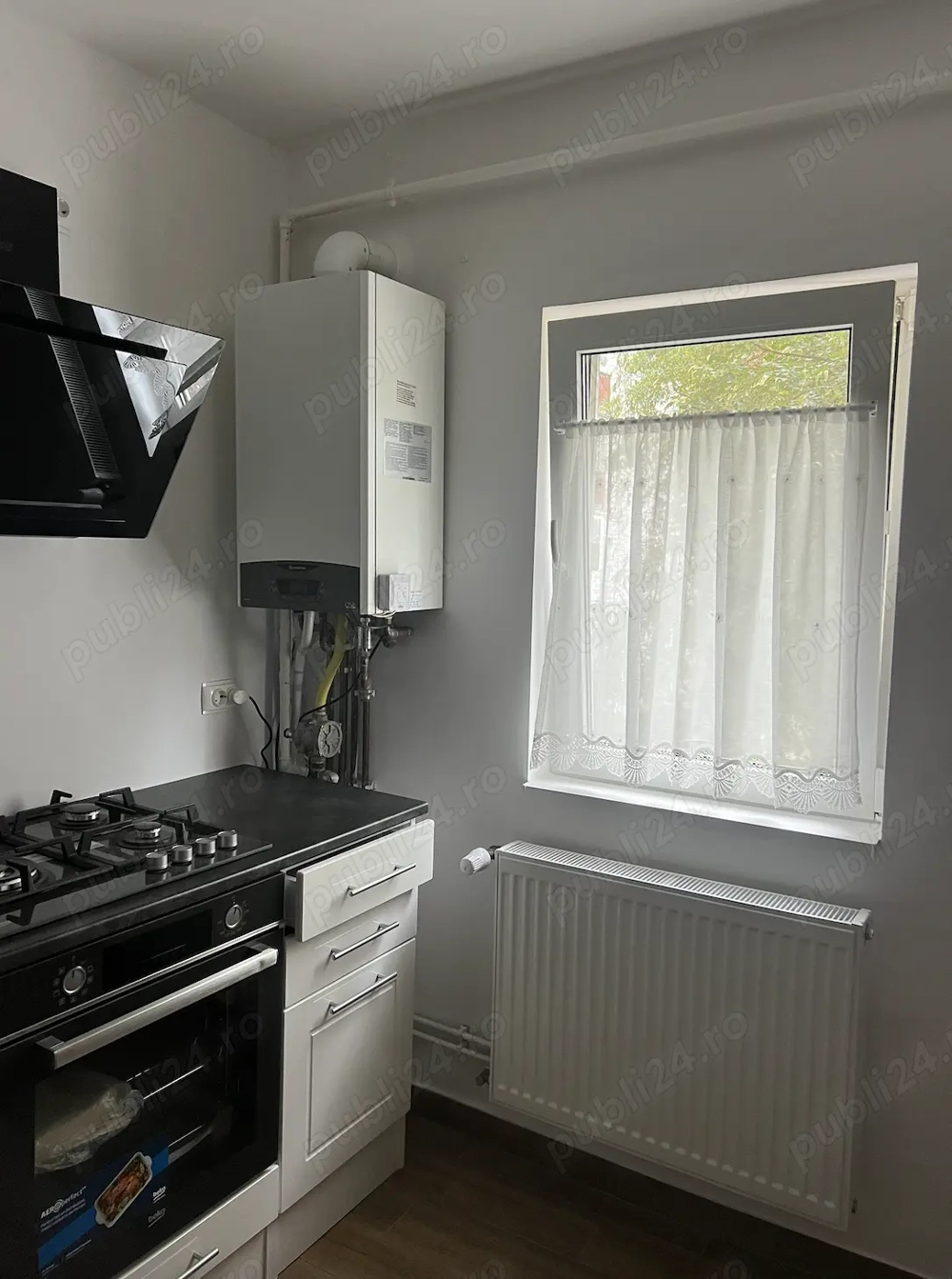 Apartament 3 camere 2 bai decomandat de vanzare Zona Bucovinei Apartament 3 camere 2 bai decomandat de vanzare Zona Bucovinei