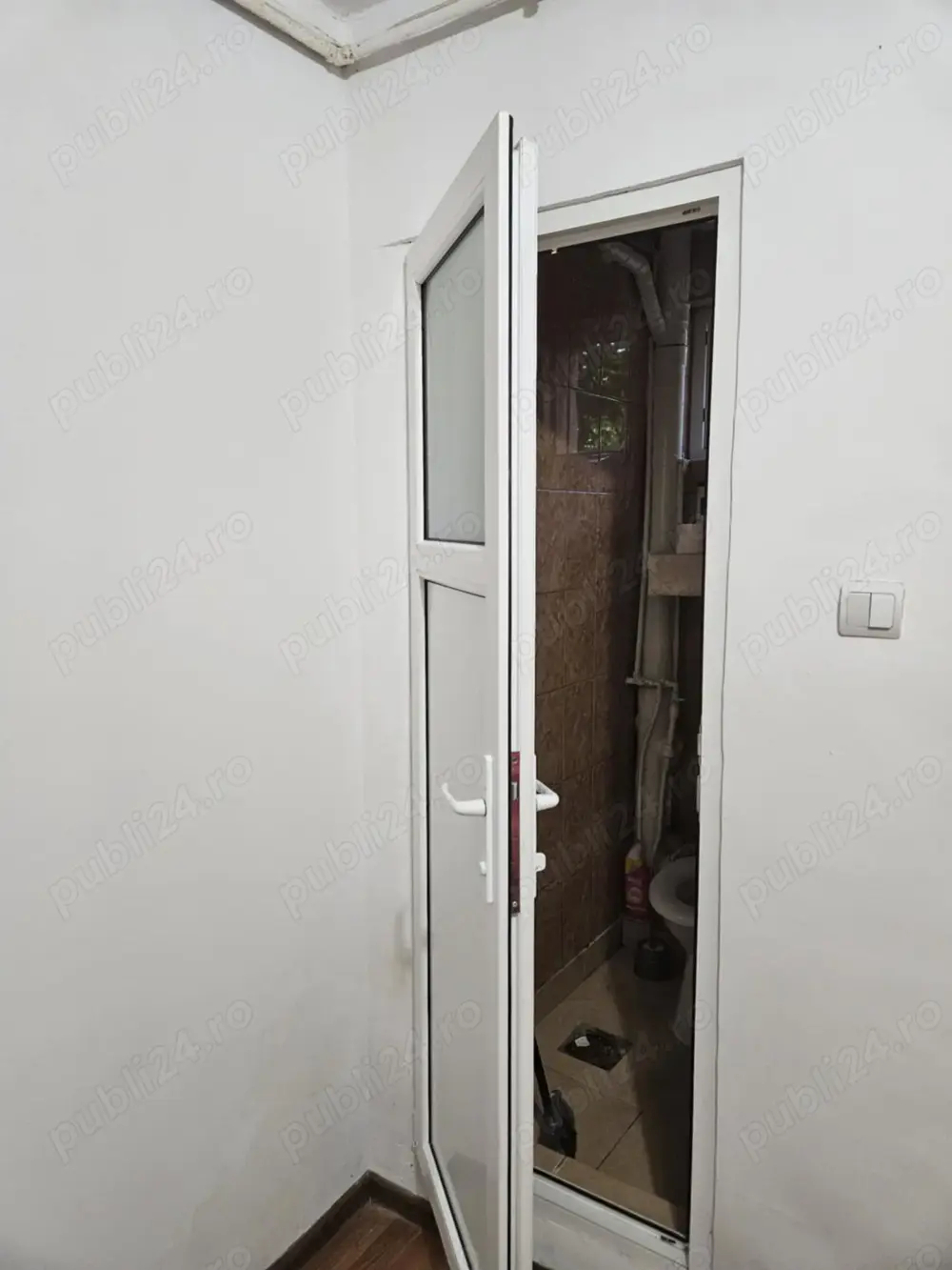 Vand garsoniera conf 3 Lunca Florilor Vand garsoniera conf 3 Lunca Florilor