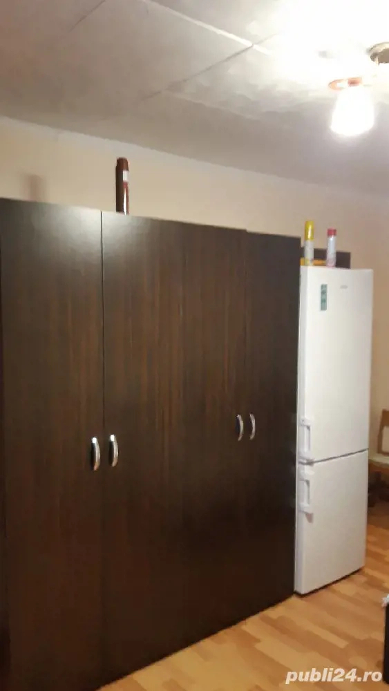 PROPIETAR VIND GARSONERA ET 4 FRAIDOR STR POLONA TIMISOARA 28MPTEL TRECUT IN POZE PROPIETAR VIND GARSONERA ET 4 FRAIDOR STR POLONA TIMISOARA 28MPTEL TRECUT IN POZE