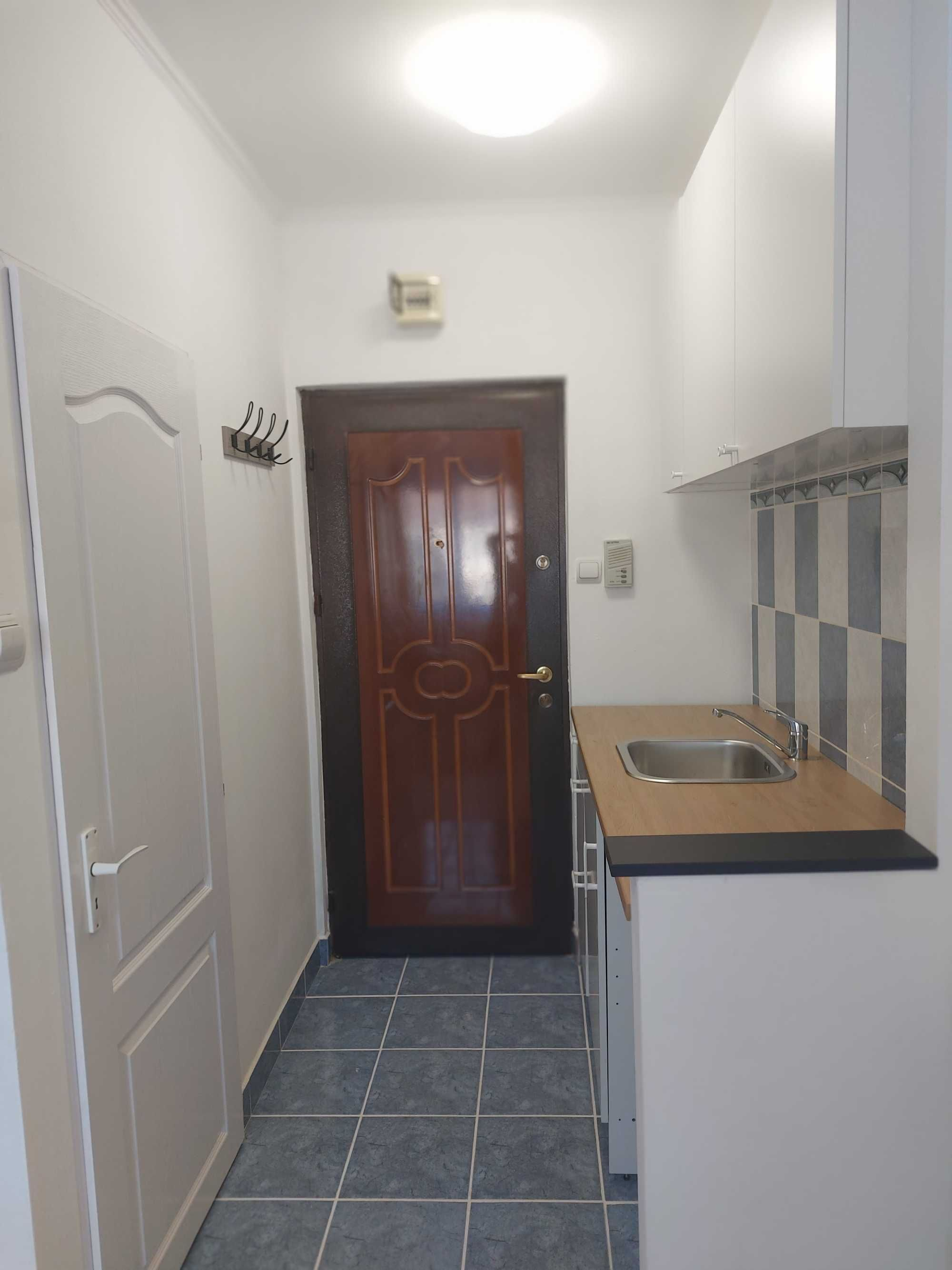 Proprietar vand garsoniera 15 mp in Lipovei Proprietar vand garsoniera 15 mp in Lipovei