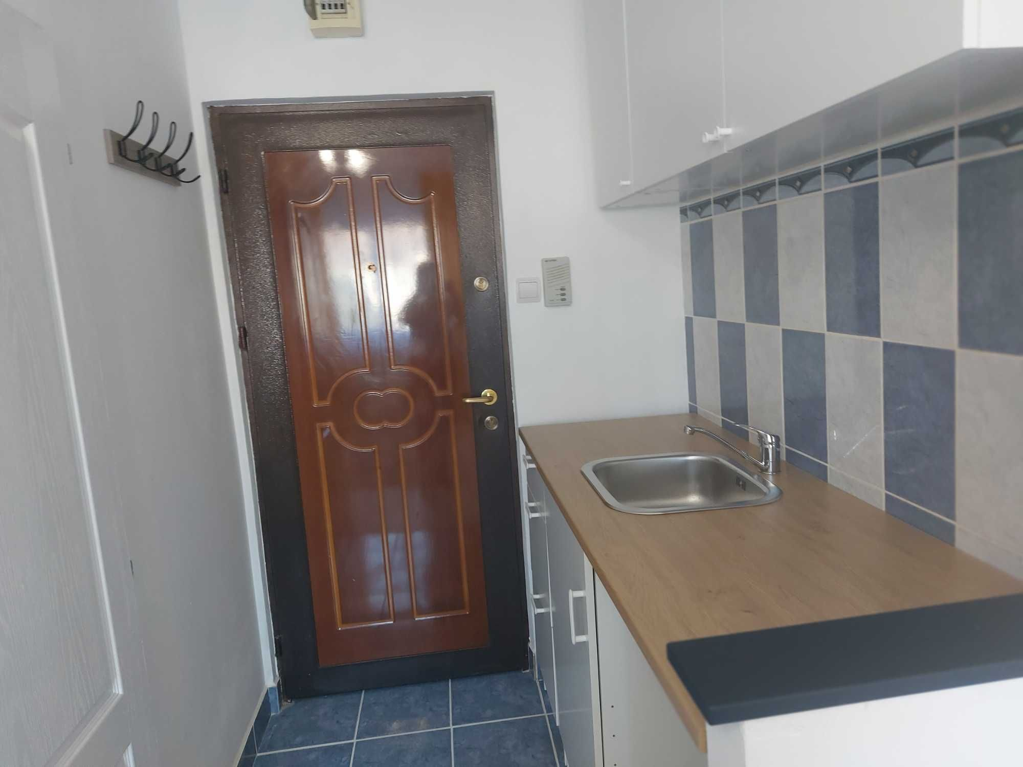 Proprietar vand garsoniera 15 mp in Lipovei Proprietar vand garsoniera 15 mp in Lipovei