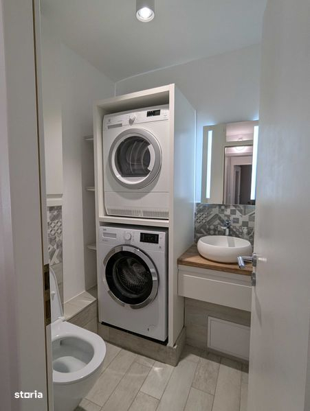 Apartament modern 3 camere 2 bai aproape de centru renovatechipat Apartament modern 3 camere 2 bai aproape de centru renovatechipat