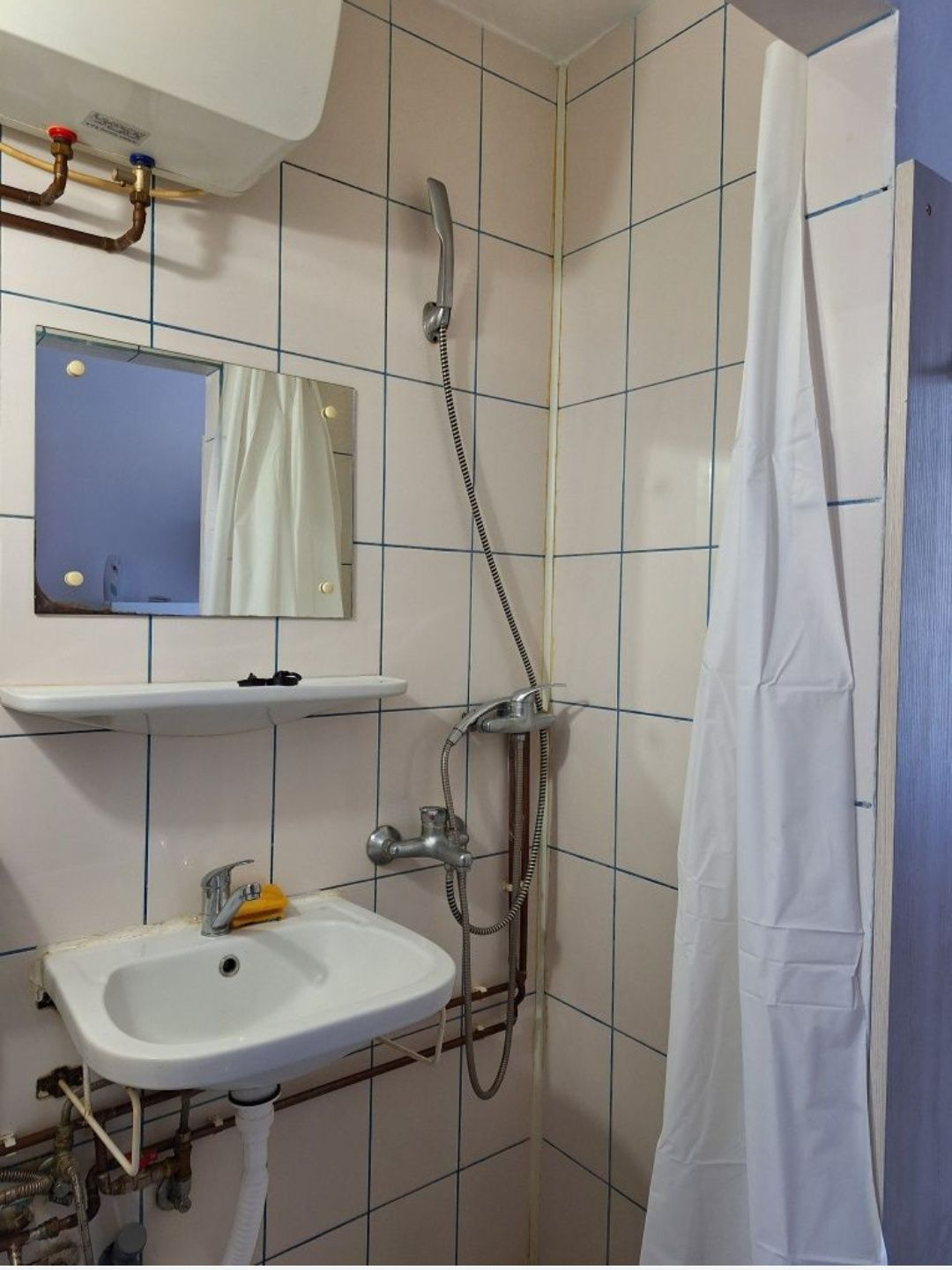 Ofer spre inchiriere camera camin Ofer spre inchiriere camera camin