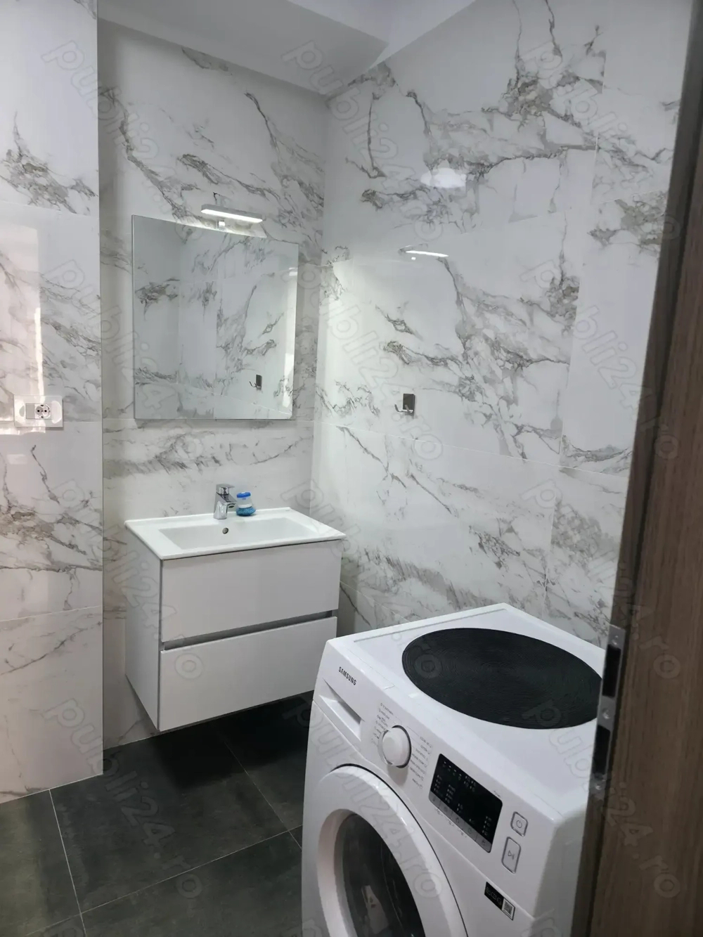 Vand apartament 2 camere bd. l. rebreanu Vand apartament 2 camere bd. l. rebreanu